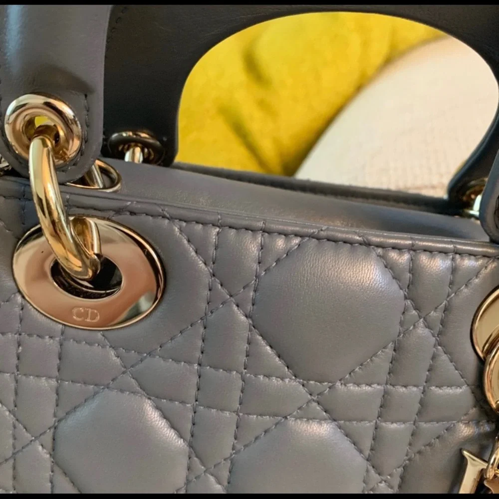 No offer ! Authentic Dior lady mini classic style - Picture 3 of 11